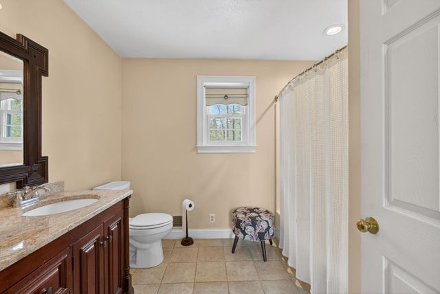 55 Page Lane, Hampstead, NH 03841