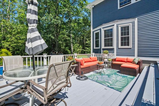 55 Page Lane, Hampstead, NH 03841