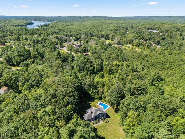 55 Page Lane, Hampstead, NH 03841