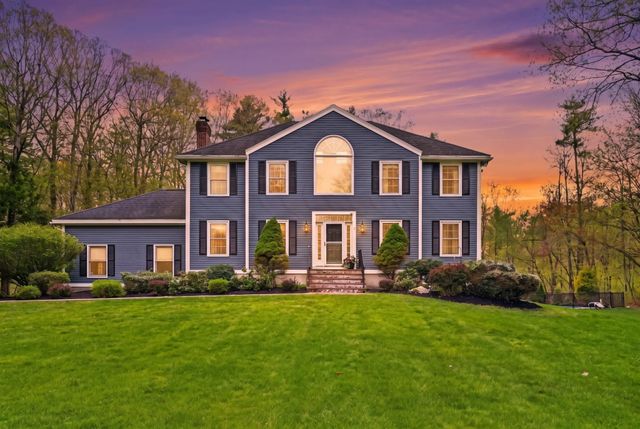 55 Page Lane, Hampstead, NH 03841