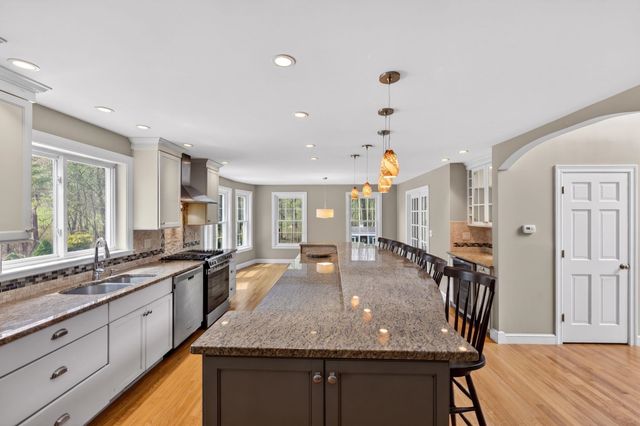 55 Page Lane, Hampstead, NH 03841