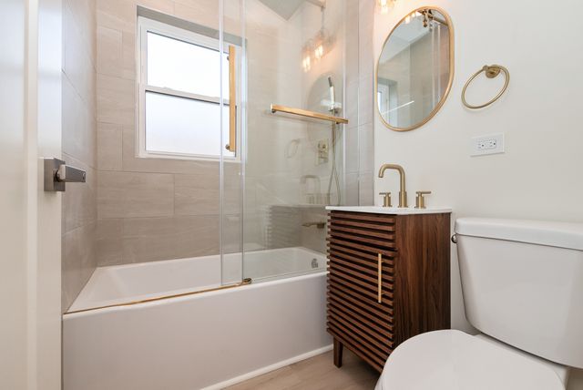 2848 N Mobile Avenue, Chicago, IL 60634