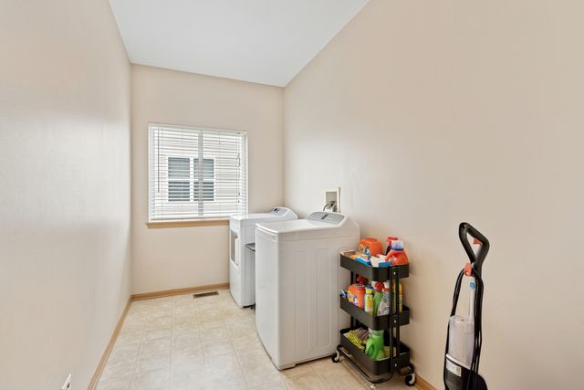 10356 Longfield Drive, Huntley, IL 60142