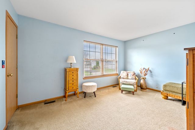 10356 Longfield Drive, Huntley, IL 60142