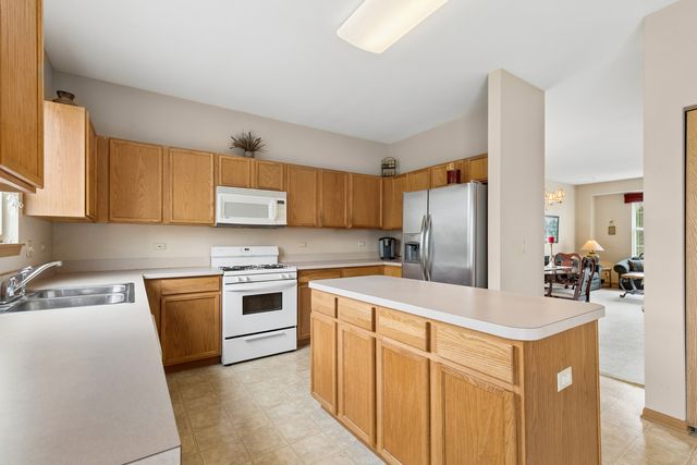 10356 Longfield Drive, Huntley, IL 60142