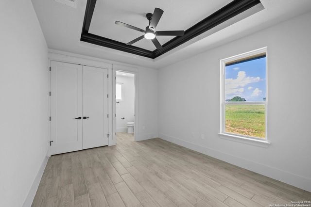 113 Hidden Cove, Floresville, TX 78114