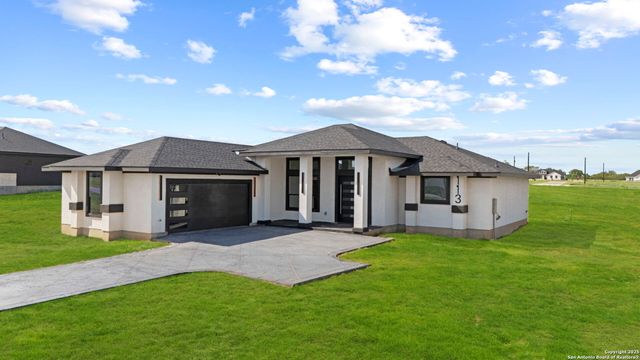 113 Hidden Cove, Floresville, TX 78114