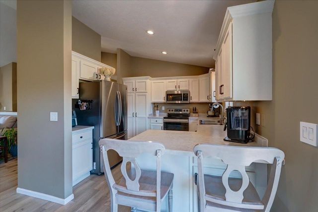 652 E Countryside Drive, Evansville, WI 53536