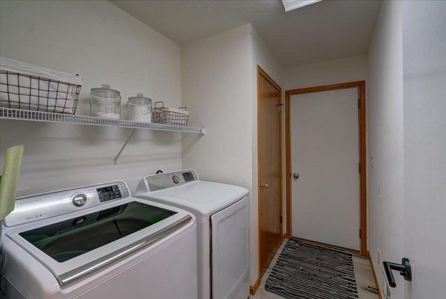 652 E Countryside Drive, Evansville, WI 53536