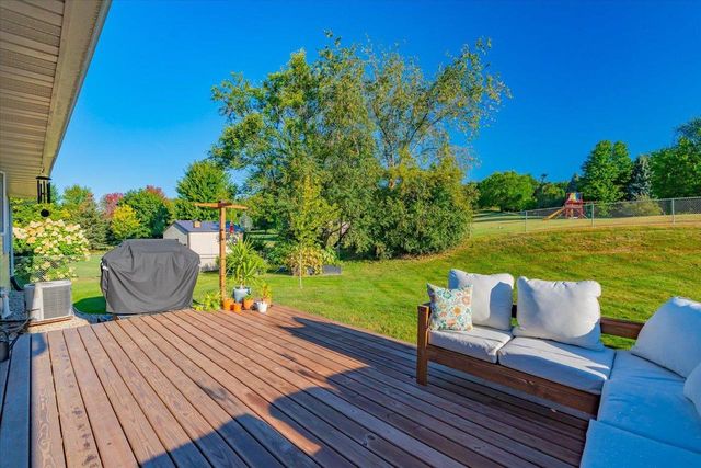 652 E Countryside Drive, Evansville, WI 53536