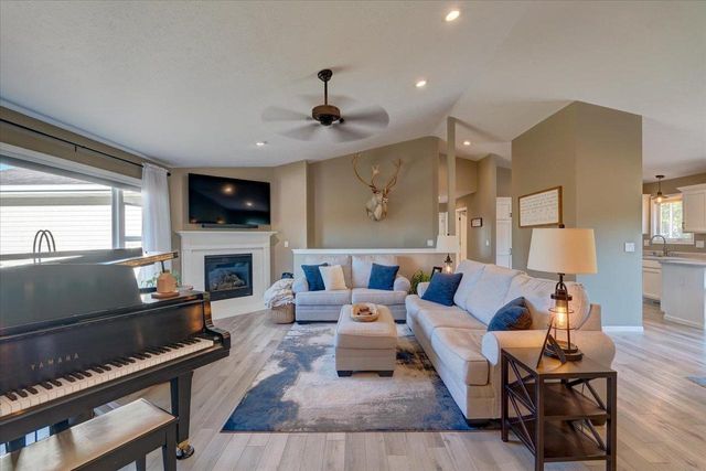 652 E Countryside Drive, Evansville, WI 53536