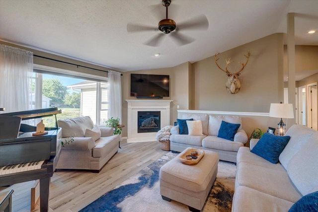 652 E Countryside Drive, Evansville, WI 53536