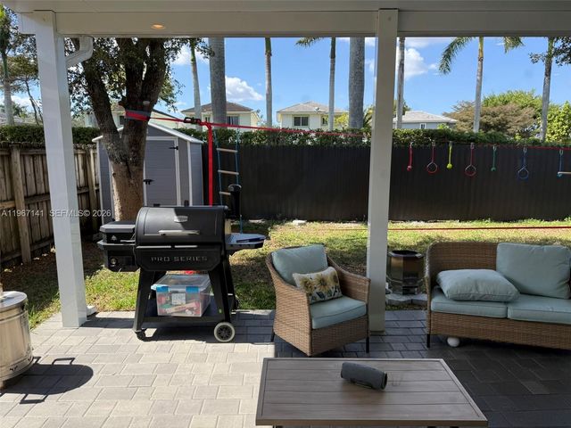 396 NE 33rd Ter, Homestead, FL 33033