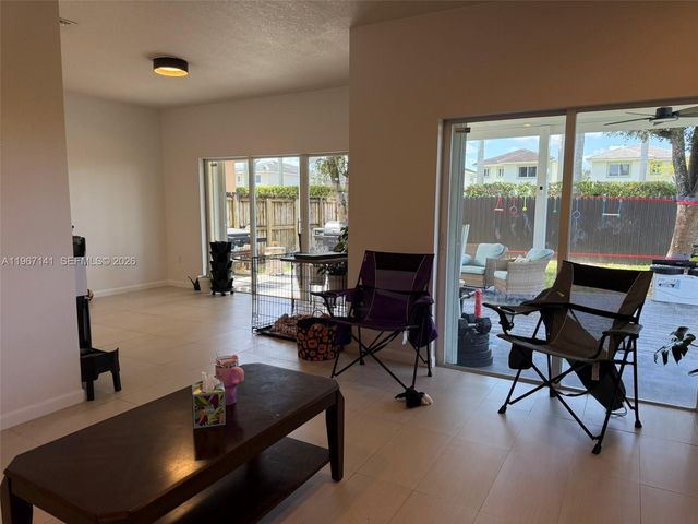 396 NE 33rd Ter, Homestead, FL 33033