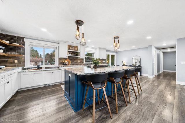 1718 E 60TH Ave, Spokane, WA 99223