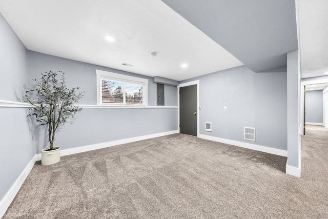 1718 E 60TH Ave, Spokane, WA 99223