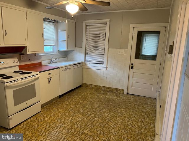 237 S FRANKLIN ST, Boyertown, PA 19512