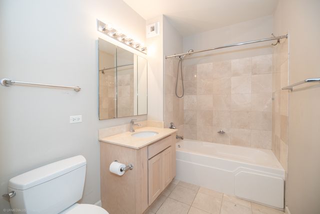 450 E Waterside Drive 707, Chicago, IL 60601