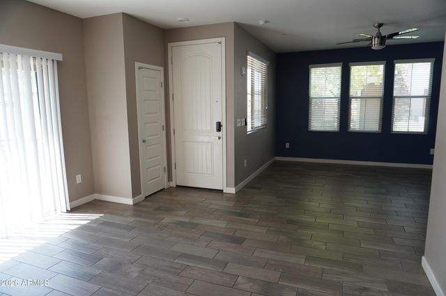 1885 E FRYE Road 102, Gilbert, AZ 85295