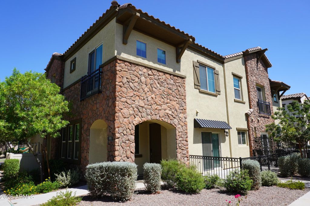 1885 E FRYE Road 102, Gilbert, AZ 85295
