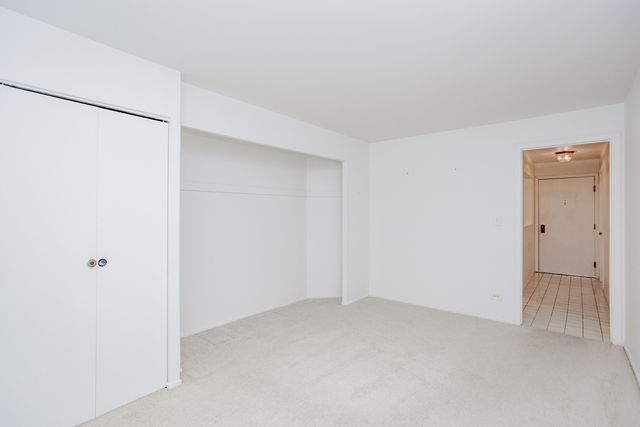 1525 Sander Court 108, Wheeling, IL 60090