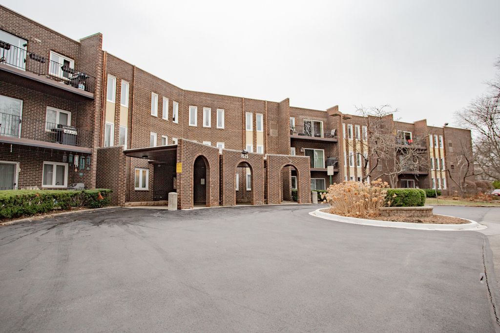 1525 Sander Court 108, Wheeling, IL 60090