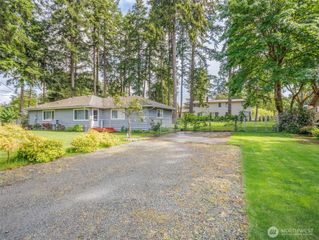 6810 Mount Tacoma Drive SW, Lakewood, WA 98499