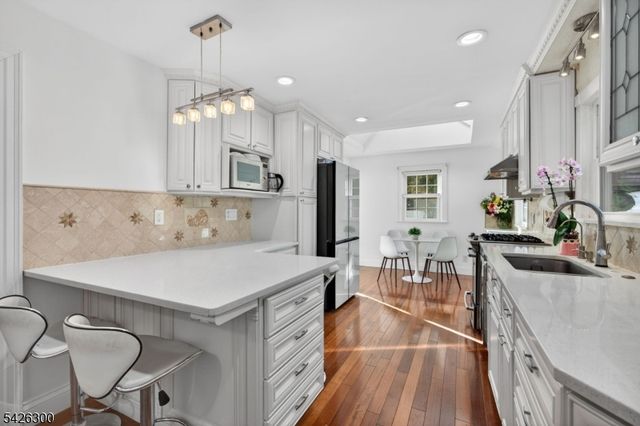 85 Whitney Rd, Millburn Twp., NJ 07078