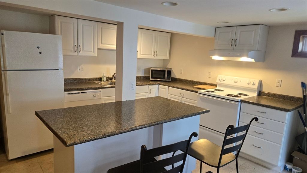 113 Oak Ridge Dr B, Ayer, MA 01432