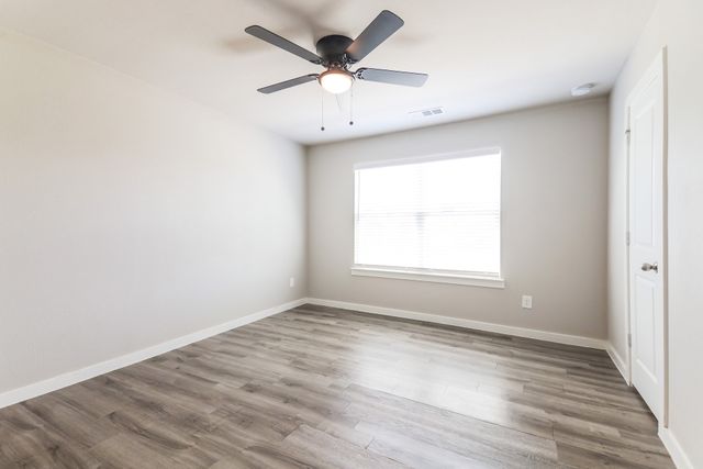 310 Niki Drive, Lewisville, TX 75057
