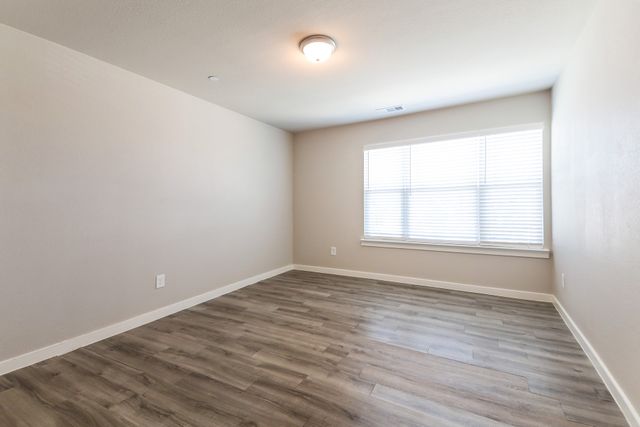 310 Niki Drive, Lewisville, TX 75057