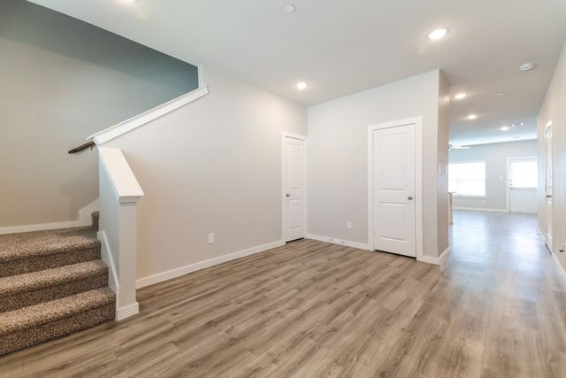 310 Niki Drive, Lewisville, TX 75057