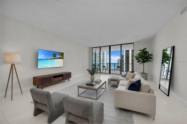 275 1ST AVENUE S 2204, St Petersburg, FL 33701