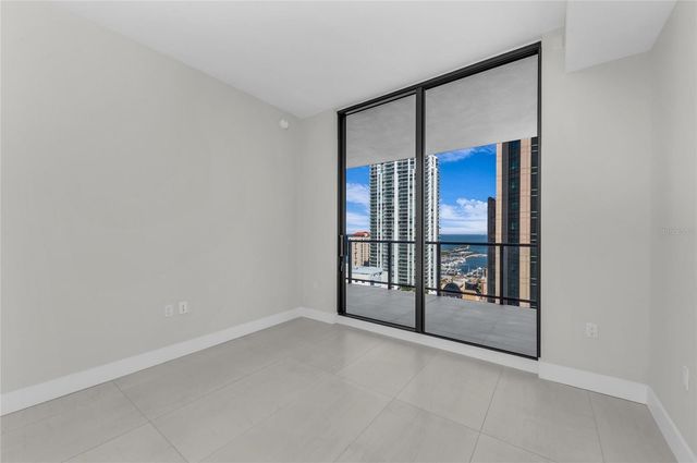 275 1ST AVENUE S 2204, St Petersburg, FL 33701