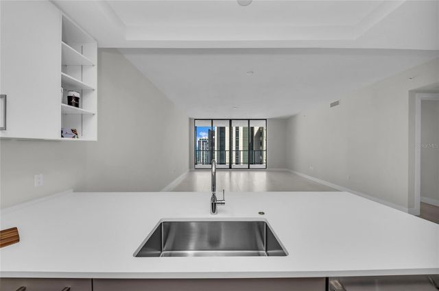 275 1ST AVENUE S 2204, St Petersburg, FL 33701