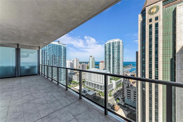 275 1ST AVENUE S 2204, St Petersburg, FL 33701