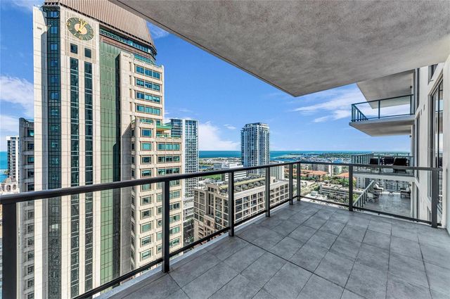 275 1ST AVENUE S 2204, St Petersburg, FL 33701