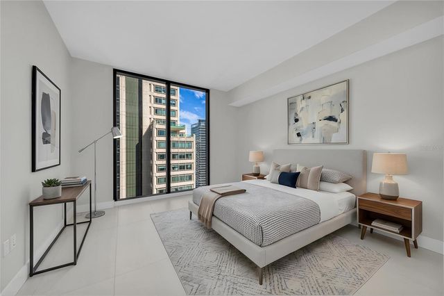 275 1ST AVENUE S 2204, St Petersburg, FL 33701