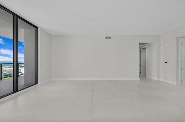 275 1ST AVENUE S 2204, St Petersburg, FL 33701