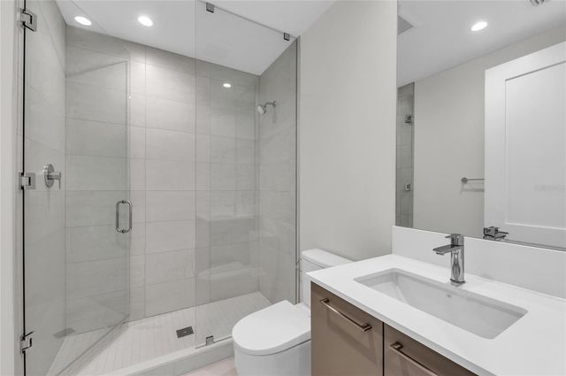 275 1ST AVENUE S 2204, St Petersburg, FL 33701