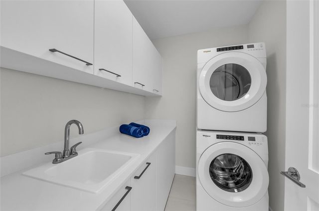 275 1ST AVENUE S 2204, St Petersburg, FL 33701