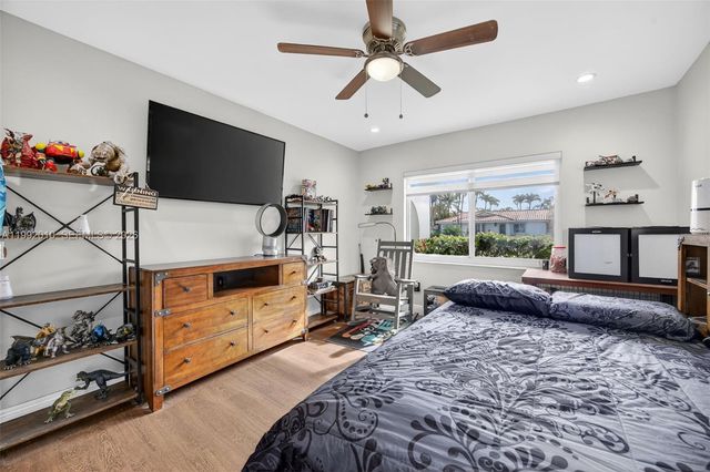 4890 SW 141st Ave, Miami, FL 33175