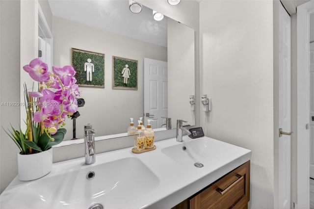 4890 SW 141st Ave, Miami, FL 33175