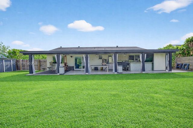 4890 SW 141st Ave, Miami, FL 33175