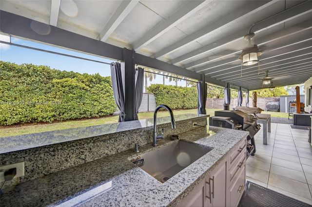 4890 SW 141st Ave, Miami, FL 33175