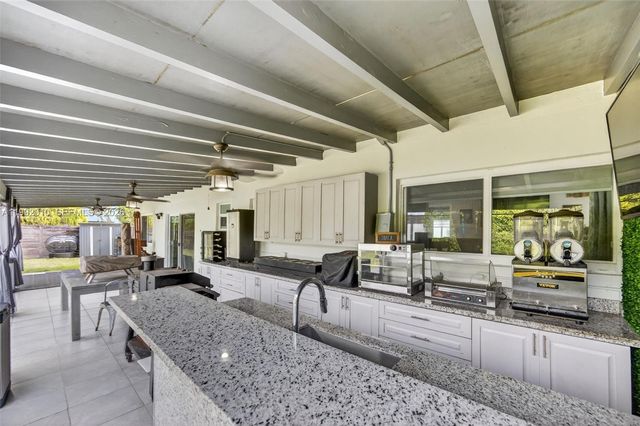 4890 SW 141st Ave, Miami, FL 33175