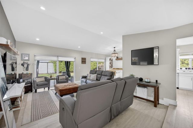 4890 SW 141st Ave, Miami, FL 33175