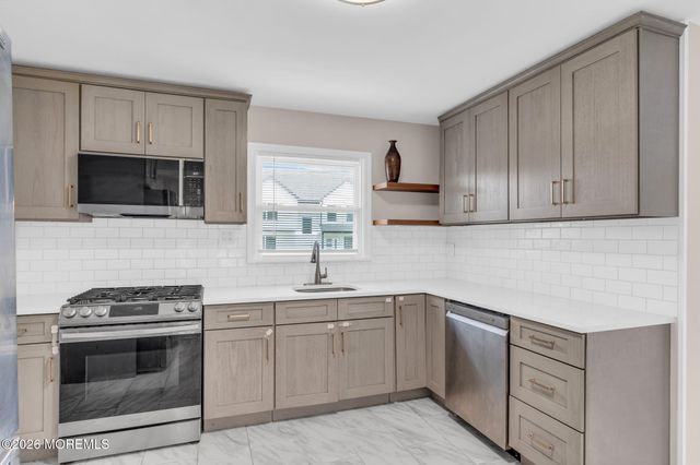 36 Elm Terrace, Parlin, NJ 08859