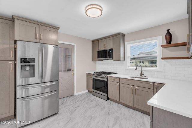 36 Elm Terrace, Parlin, NJ 08859