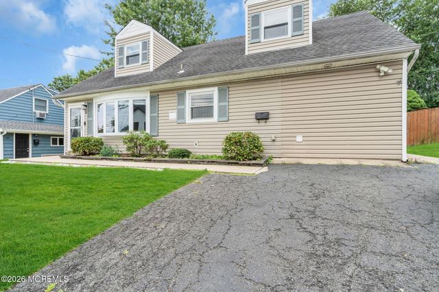 36 Elm Terrace, Parlin, NJ 08859